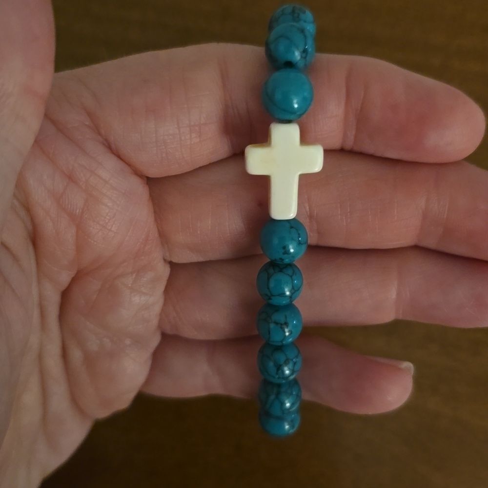 Cross green stone bracelet - Picture 7 of 8